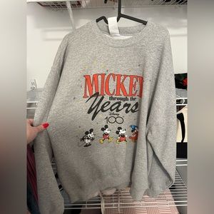 Junk Food Clothing Mickey Sweatshirt 🐭❣️